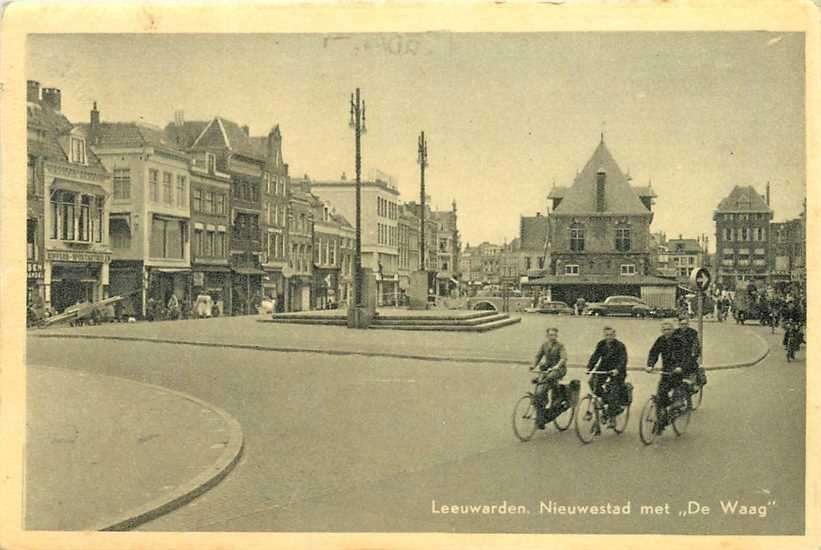300-139-045 Leeuwarden Nieuwestad met De Waag, Verzenden, Voor 1920, Friesland