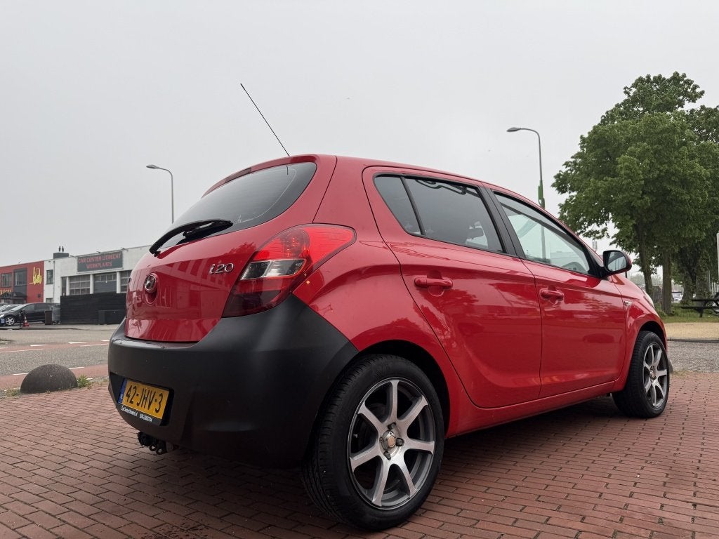 Hyundai i20 1.2i Dynamic | airco | Mp3 | 1e eigenaar |, Auto's, 945 kg, Dealer onderhouden, 450 kg, Gebruikt