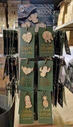 PARTIJ HOUTEN BROCHES OP CADEAUKAART INCL MOLEN, ., Nieuw, Ophalen of Verzenden, .