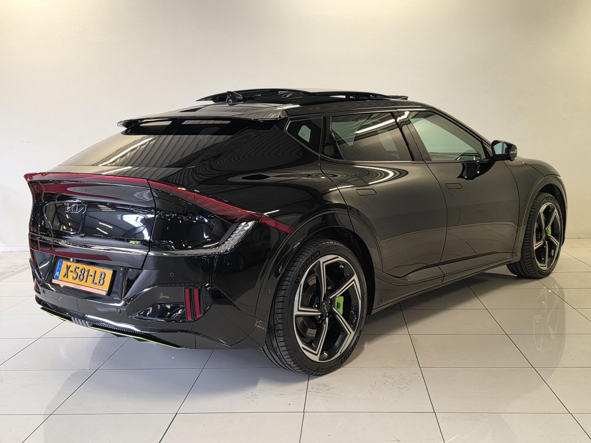 Kia EV6 GT AWD 77.4 kWh | 97% SoH | 585 Pk! | Stoel- en stuu, Auto's, Met garantie (alle), Alcantara, Origineel Nederlands, Vierwielaandrijving