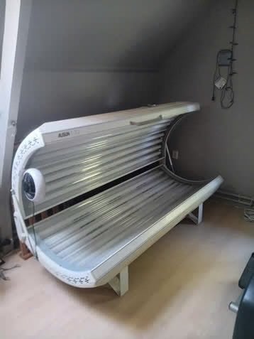 Zonnebank dubbelzijdig - Perfect voor thuisgebruik, Witgoed en Apparatuur, Zonnebanken en Gezichtsbruiners, Ophalen, Gebruikt