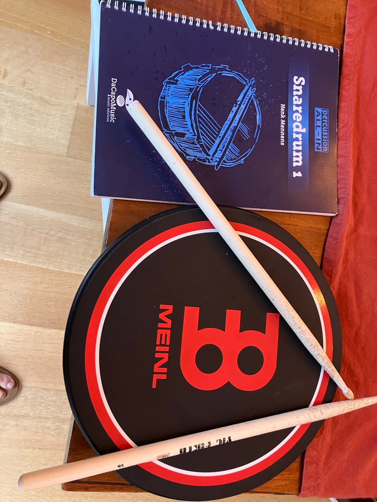 Drumsetje om mee te beginnen - Meinl oefenpad en boek, Ophalen of Verzenden, Zo goed als nieuw, Overige merken