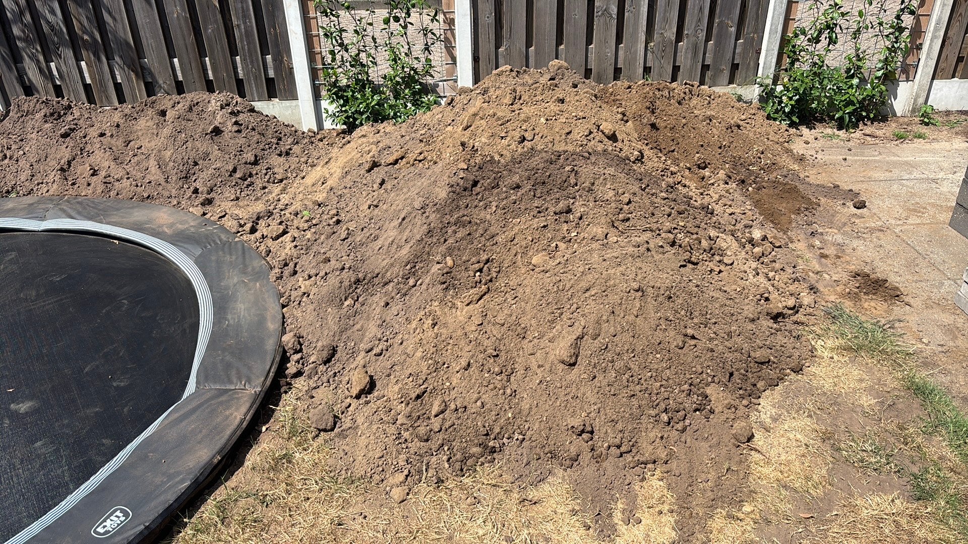 GRATIS zwarte grond, Tuin en Terras, Zand, Ophalen, Zo goed als nieuw, Overige typen