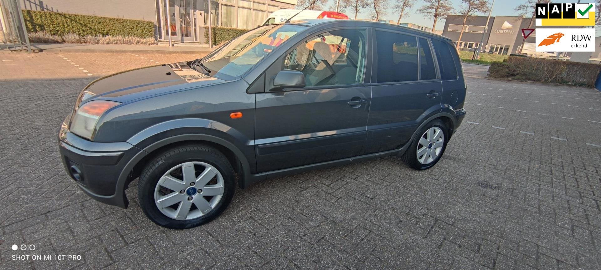 Ford Fusion 1.4-16V Futura (((( nette strakke auto ,rijdt pr, Voorwielaandrijving, 15 km/l, Gebruikt, Elektrische ramen
