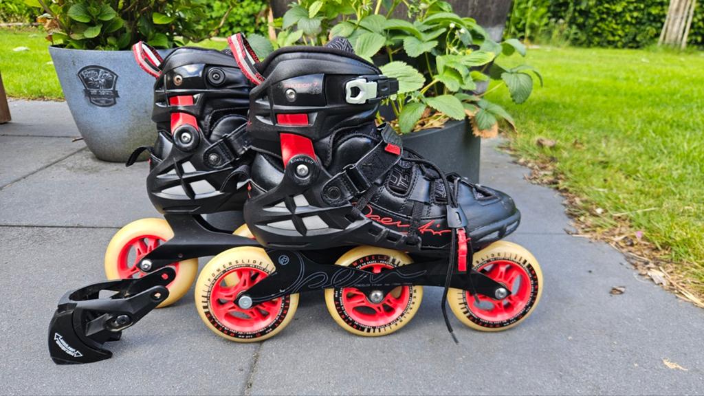 Powerslide Phuzion Inline Skates - Zwart/Rood, Gebruikt, Dames, Ophalen of Verzenden, Inline skates 4 wielen