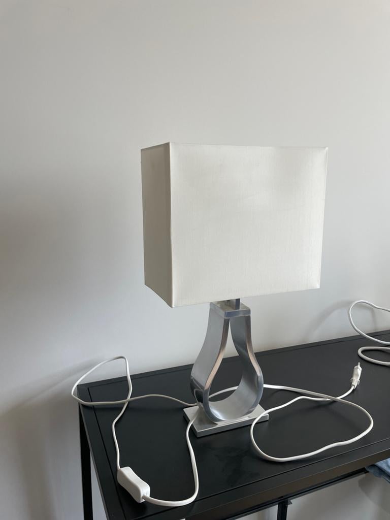 IKEA Tafellamp met Witte Kap - Modern Design, Ophalen of Verzenden, Zo goed als nieuw, Kunststof