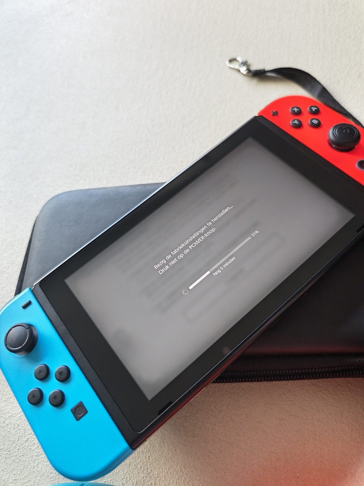 Nintendo Switch met accessoires - Zo goed als nieuw, Spelcomputers en Games, Ophalen of Verzenden, Zo goed als nieuw, Met 2 controllers
