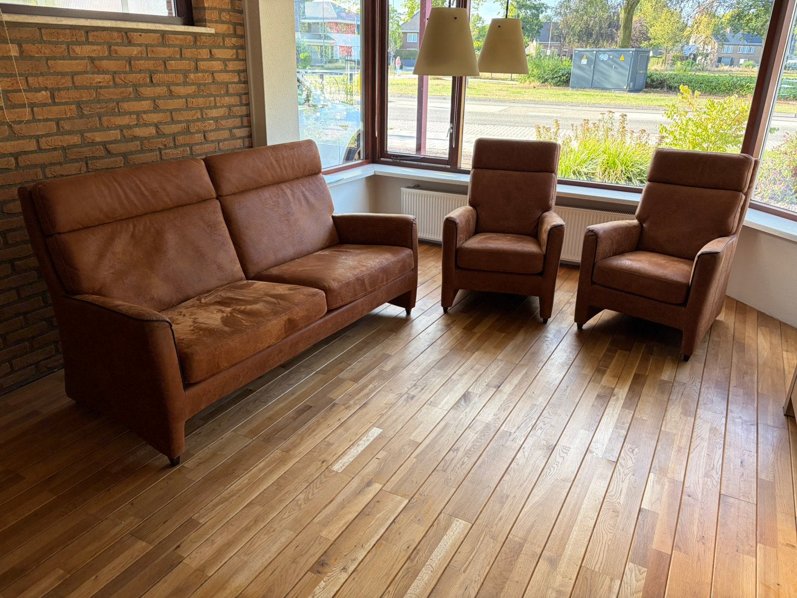 3-zits bank + 2 bijpassende fauteuils bruin lederlook, Ophalen, Zo goed als nieuw
