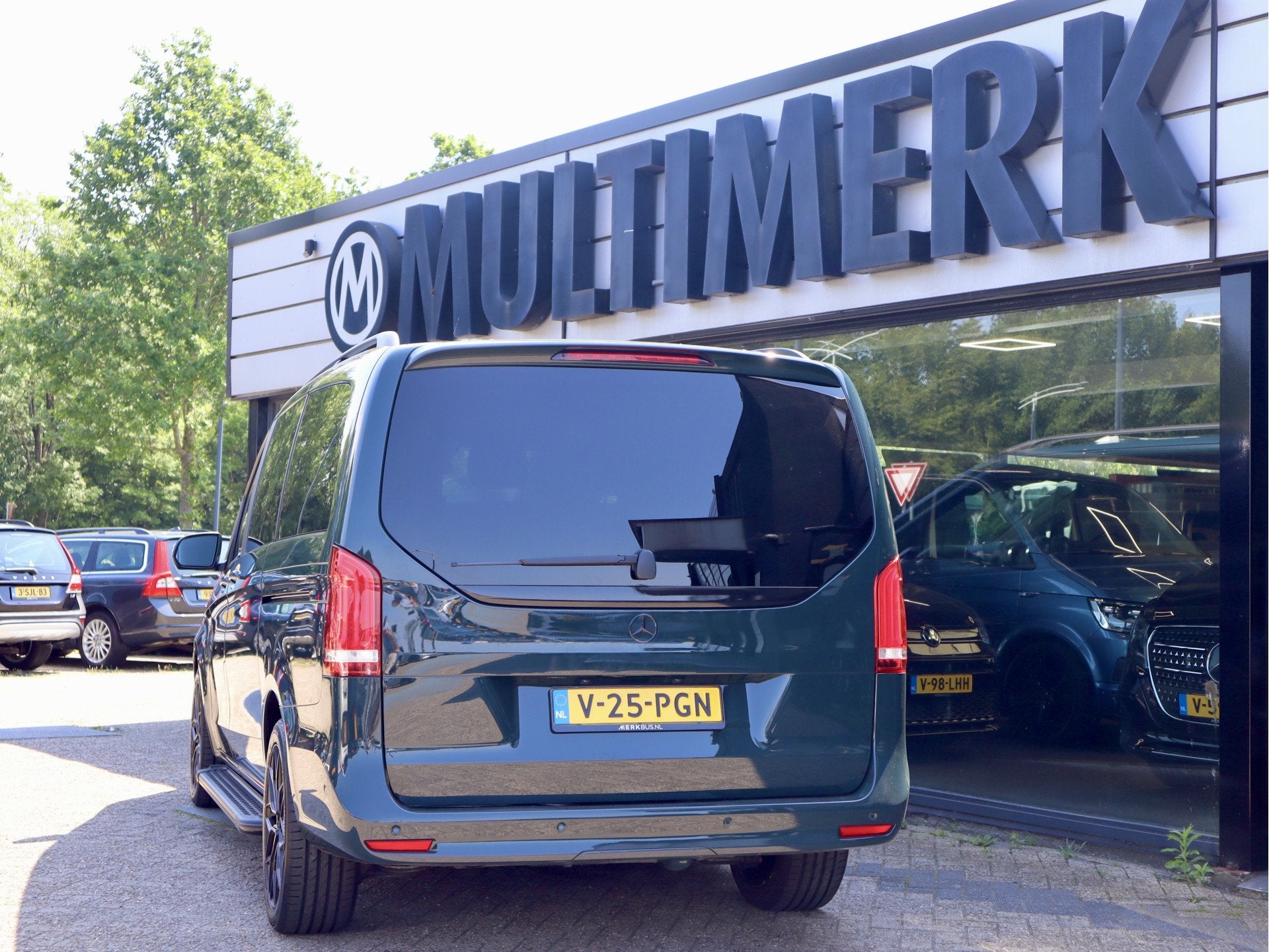 Mercedes-Benz V-Klasse 250 LANG LUXE DUBBELE CABINE 4-MATIC, Auto's, Bestelauto's, Automaat, Parkeersensor, Gebruikt, Bedrijf
