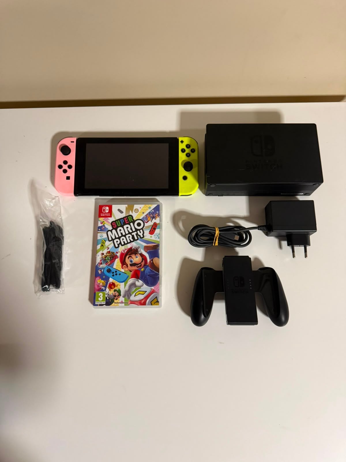 Nintendo Switch V2 2022 + Super Mario Party & Accessoires, Racen en Vliegen, Ophalen of Verzenden, Zo goed als nieuw, 3 spelers of meer
