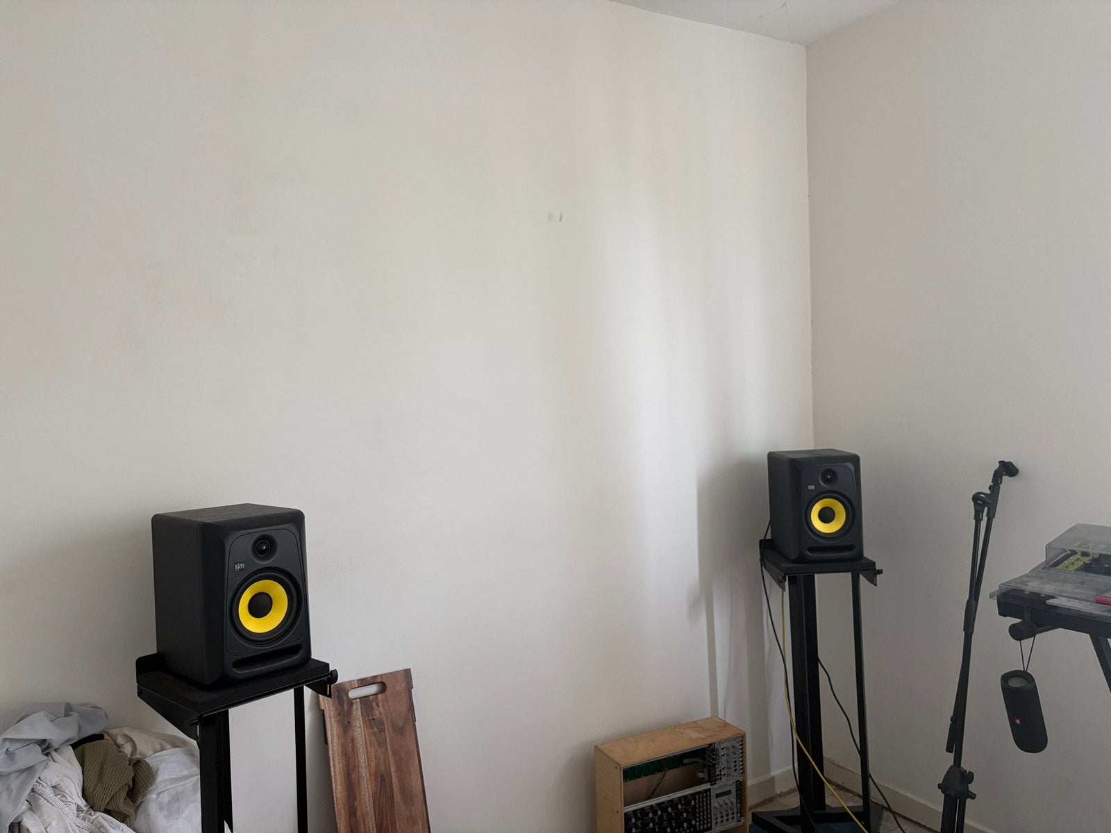 2x KRK Rokit RP7 Classic 7, inclusief speakerstand, Zo goed als nieuw, 120 watt of meer, Front, Rear of Stereo speakers, Ophalen