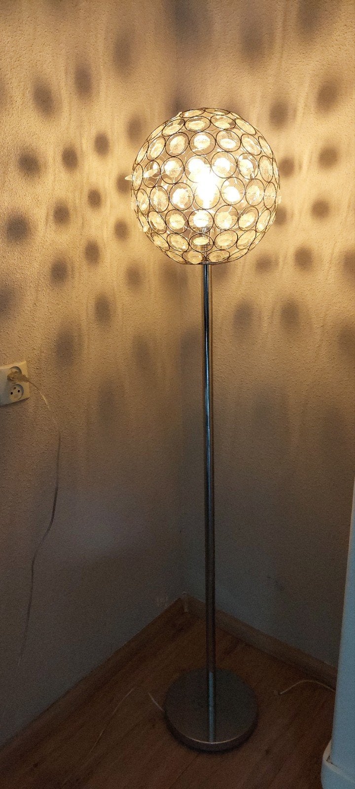 Moderne vloerlamp met kristallen bol, Ophalen, Gebruikt, 100 tot 150 cm, E27 (groot)