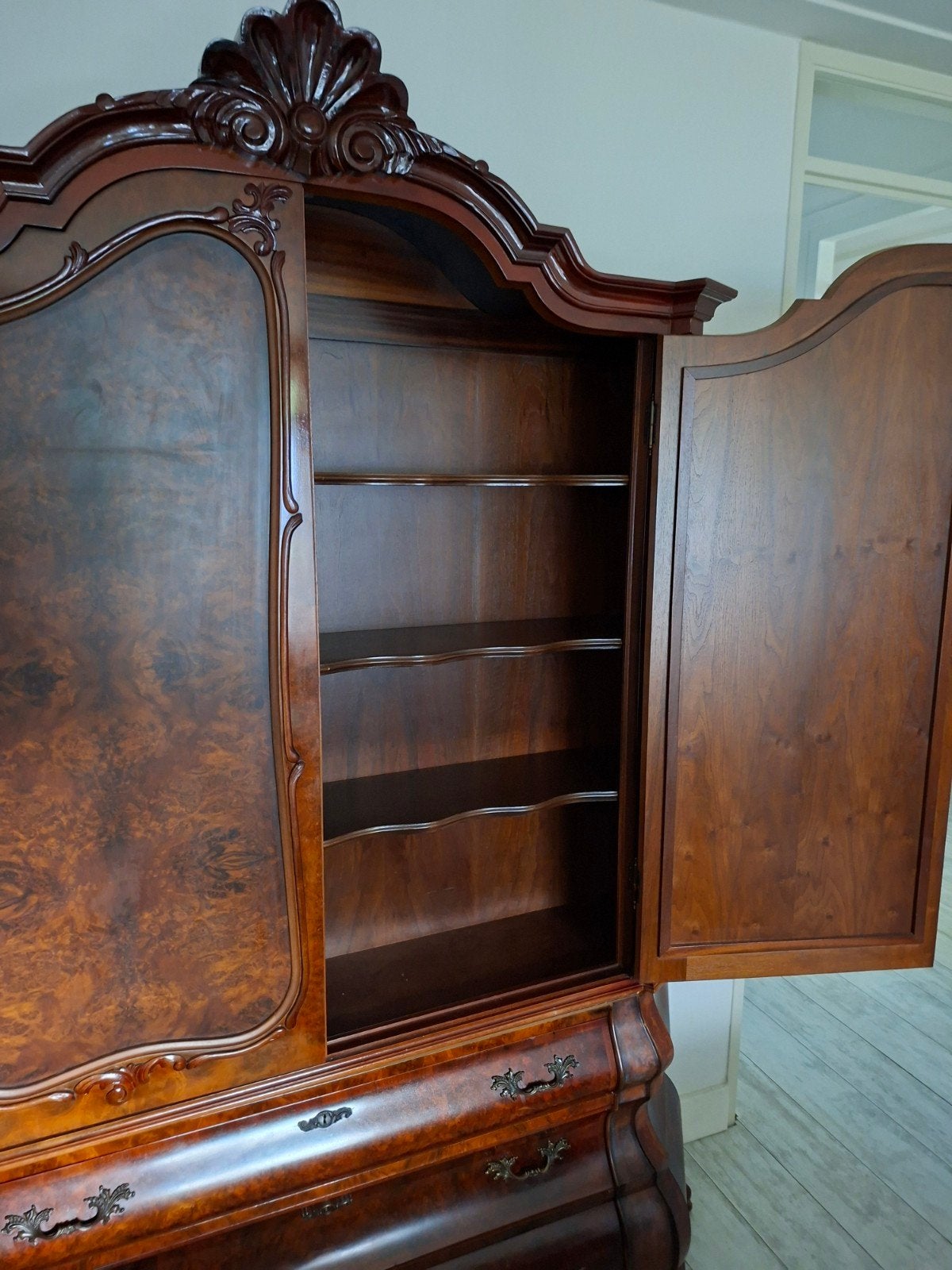 kast wortel noten, Ophalen