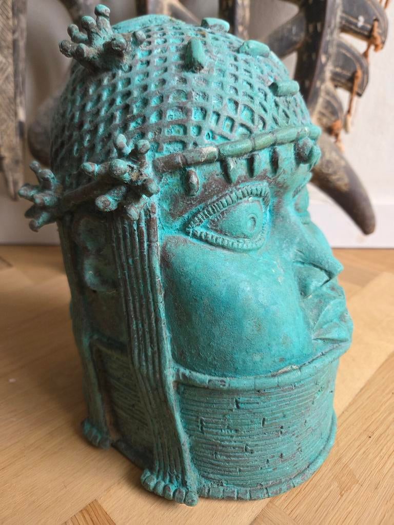 Benin Bronzen Hoofd - Afrikaanse Sculptuur, Overige onderwerpen, Handgemaakt, Ophalen of Verzenden, Brons