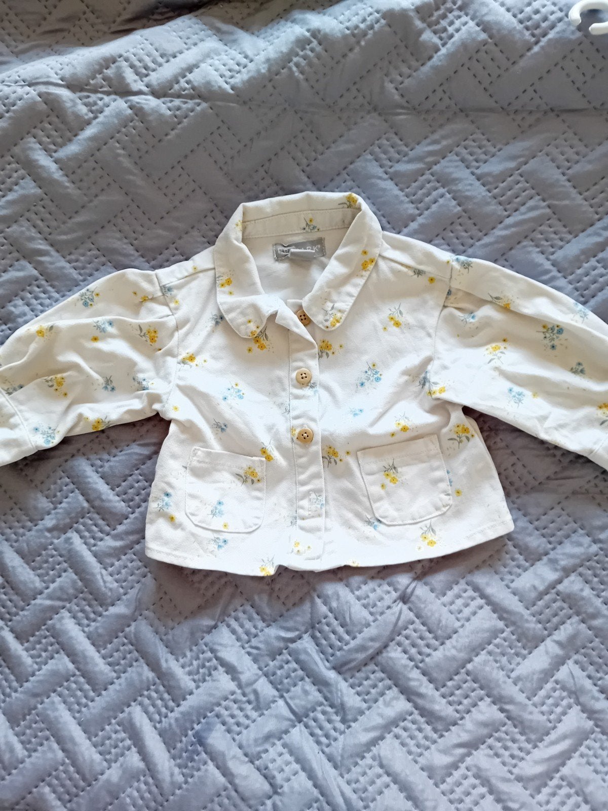 Primark jasje met bloemetjes, maat 68 (3-6 maanden), Kinderen en Baby's, Meisje, Ophalen of Verzenden, Zo goed als nieuw, Jasje
