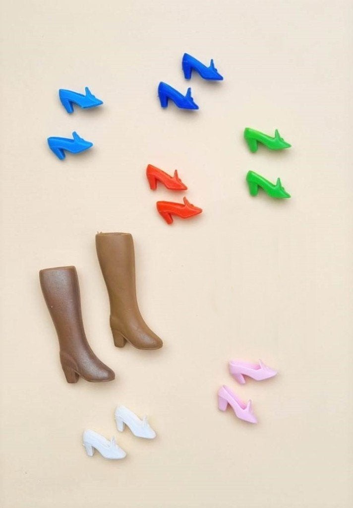 Barbie schoenen set vintage jaren 70 #8626 pilgrims, Verzamelen, Poppen, Ophalen of Verzenden, Zo goed als nieuw, Kleertjes