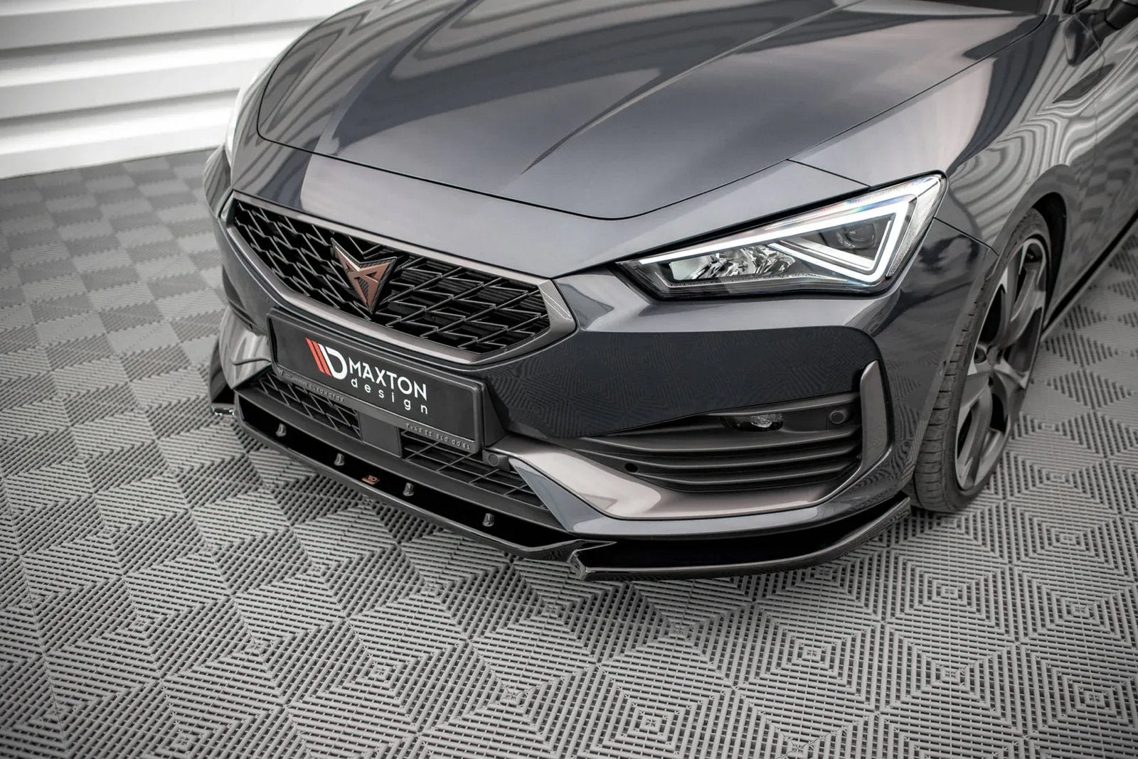 Maxton set rondom Cupra leon Sportstourer seat, Ophalen