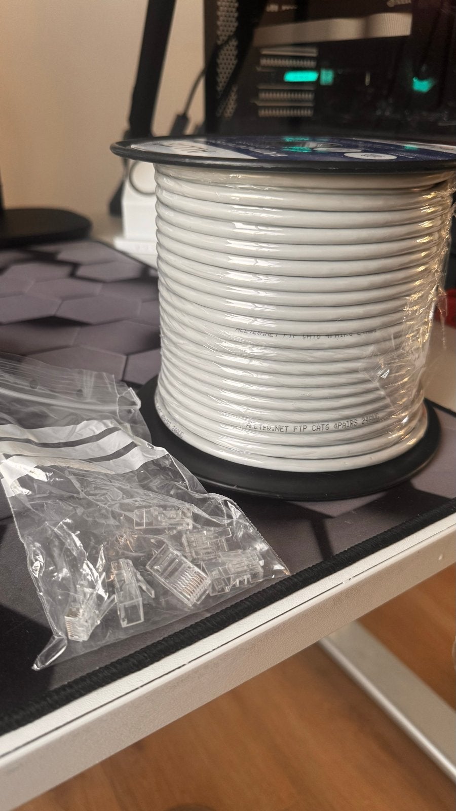 Nieuwe ALLTEQ CAT6 kabel (50m) met 6 RJ45 connectoren, Ophalen of Verzenden, Nieuw