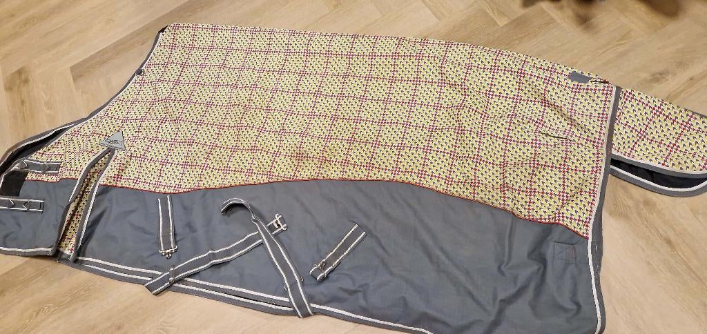 QHP regendeken met fleece - 215cms, Dieren en Toebehoren, Paarden en Pony's | Dekens en Dekjes, Gebruikt, ., Ophalen of Verzenden