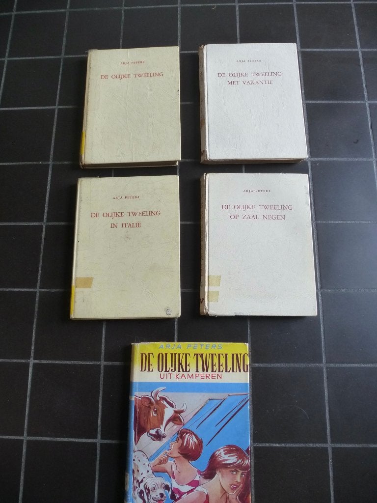 Arja Peters, 5 boeken van de Olijke Tweeling, Boeken, Kinderboeken | Jeugd | 10 tot 12 jaar, Ophalen of Verzenden, Gelezen, Arja Peters