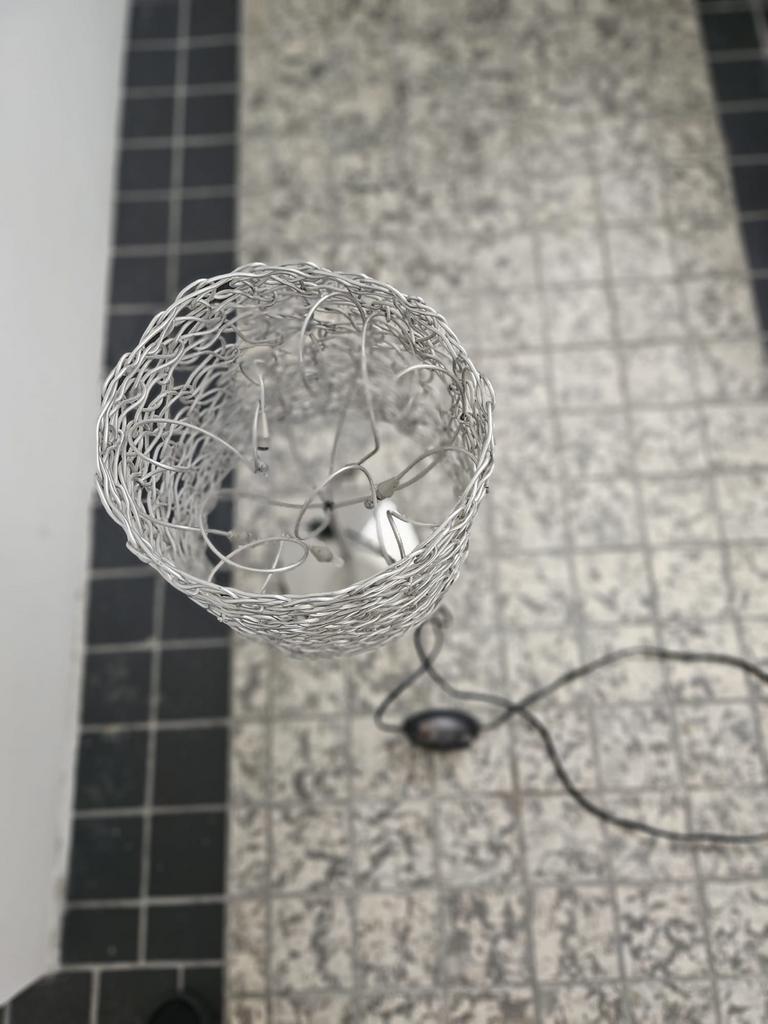 Harco Loor design tafellamp, Huis en Inrichting, Lampen | Tafellampen, Ophalen, Gebruikt, Metaal, Minder dan 50 cm