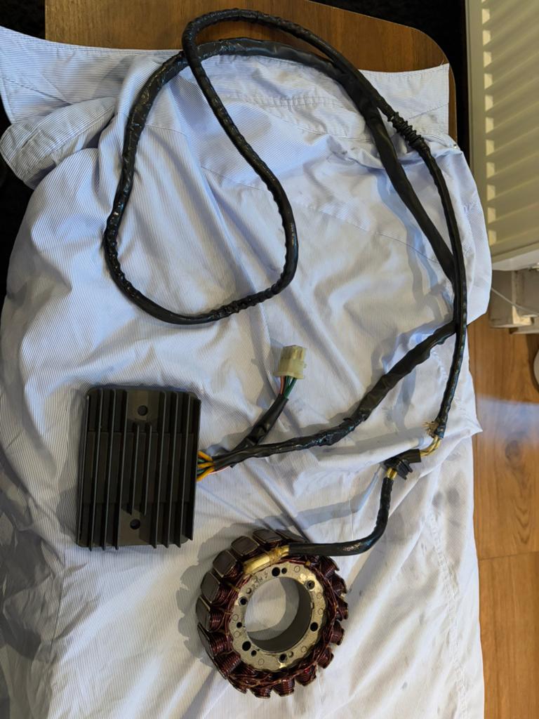 Aprilia rsv tuono Dynamo stator met spanningsregelaar, Ophalen of Verzenden, Gebruikt