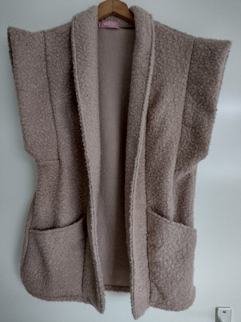 Teddy gilet dames one size z.g.a.n., Kleding | Dames, Bodywarmers, Ophalen, Zo goed als nieuw, Maat 38/40 (M), Beige