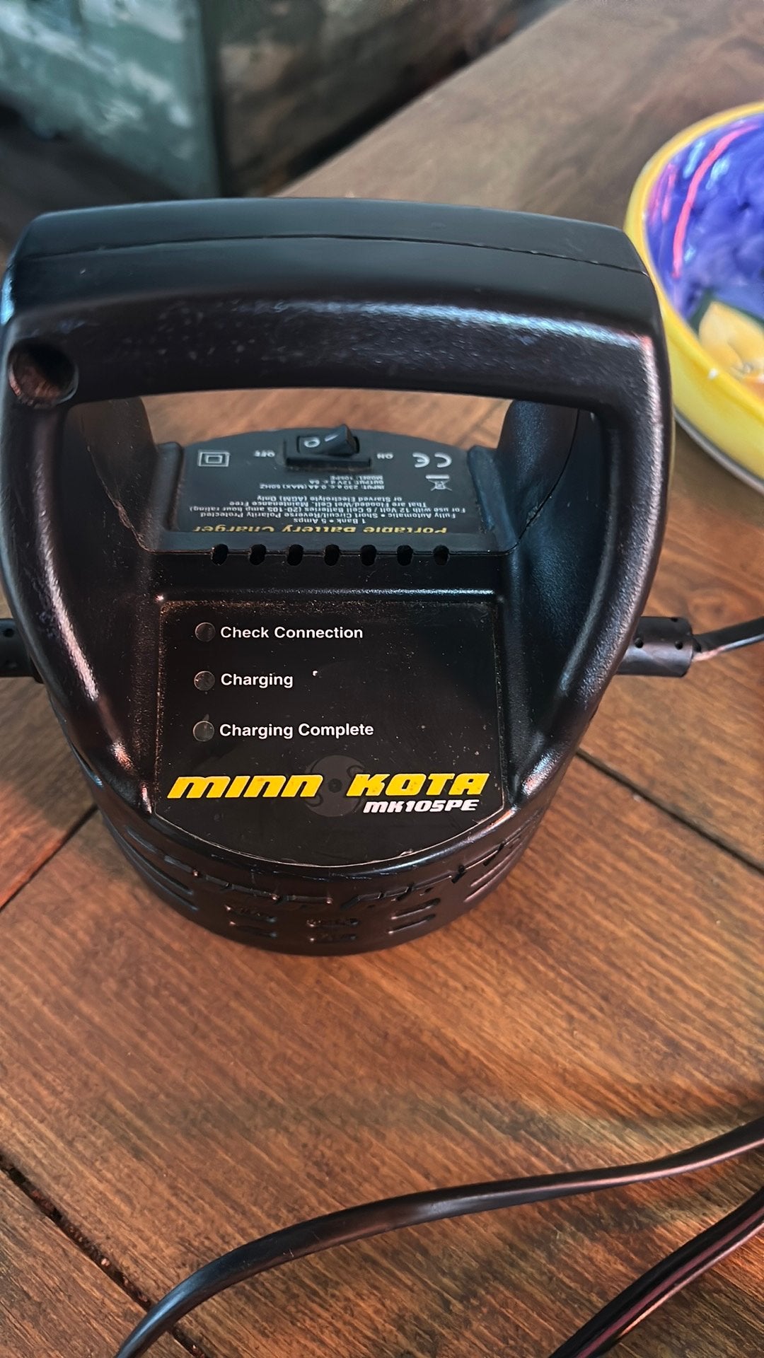 Minnkota mk105spe lader. Acculader boot, Watersport en Boten, Bootonderdelen, Ophalen of Verzenden, Zo goed als nieuw, Motor en Techniek