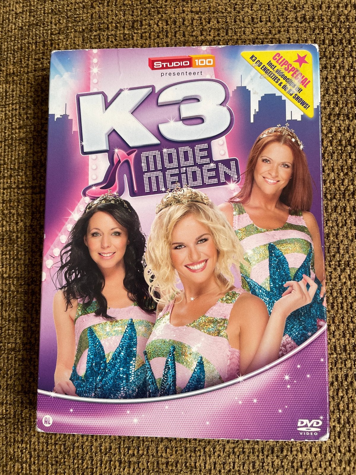K3 Mode Meiden dvd - Studio 100, Cd's en Dvd's, Dvd's | Kinderen en Jeugd, Zo goed als nieuw, Film, Familie, Extra's, Alle leeftijden