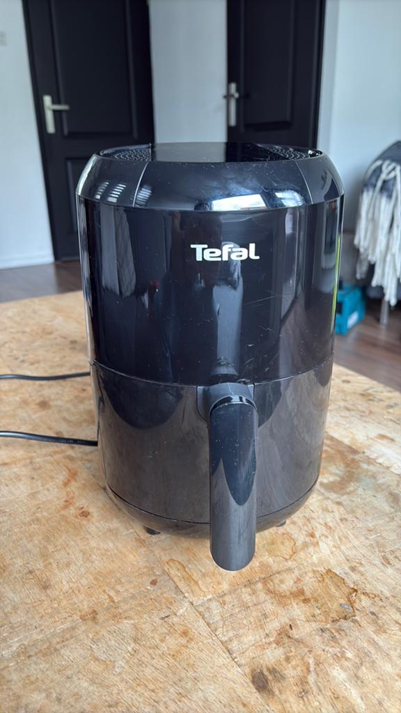 Tefal Easy Fry Compact!!  Z.G.A.N, Ophalen, Zo goed als nieuw, Airfryer