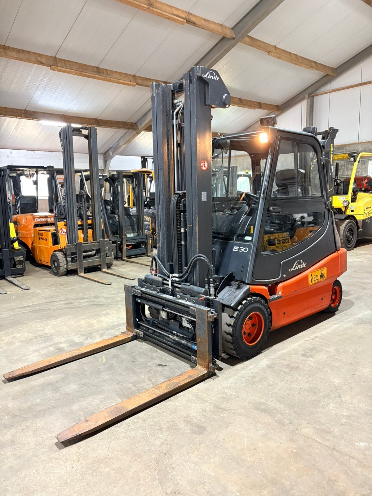 Linde E30/02 elektrische heftruck NIEUWSTAAT, 3000 tot 4000 kg, Linde, Heftruck, Ophalen of Verzenden