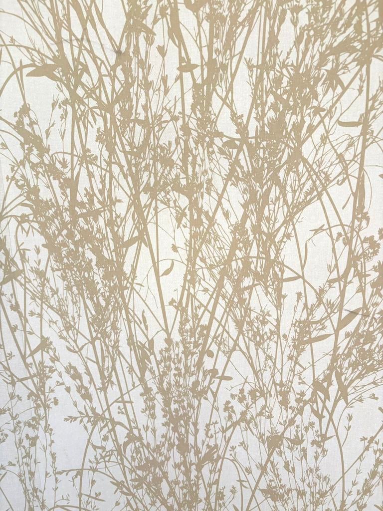 Gezocht Sanderson meadow canvas ochre behang, Huis en Inrichting, Stoffering | Behang, Ophalen of Verzenden, Geel