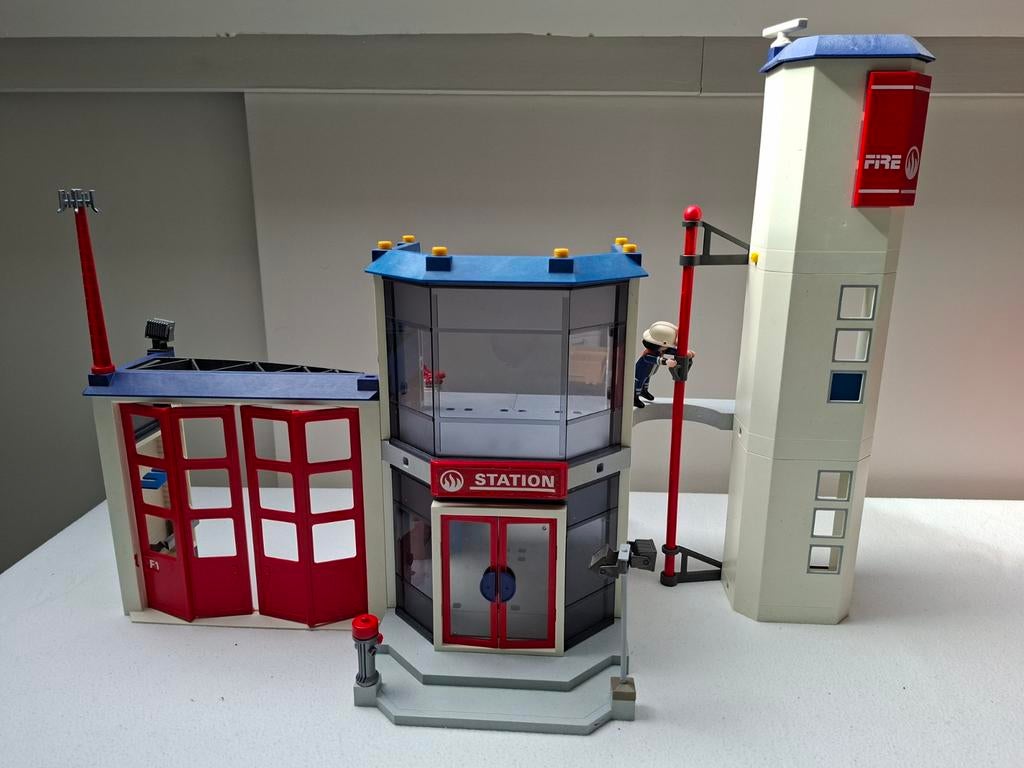 Playmobil Brandweerkazerne met figuren, Kinderen en Baby's, Speelgoed | Playmobil, Ophalen of Verzenden