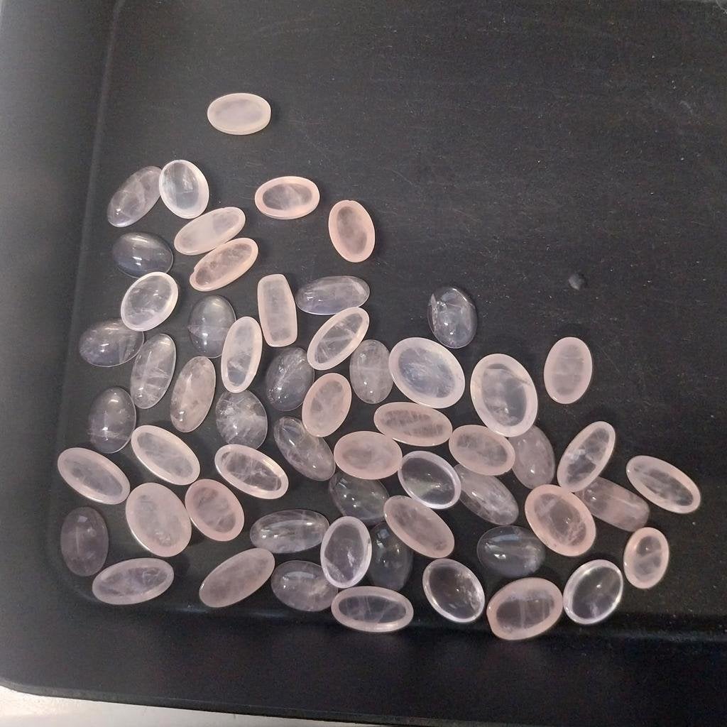 Lot met rozekwarts cabochons, Ophalen of Verzenden