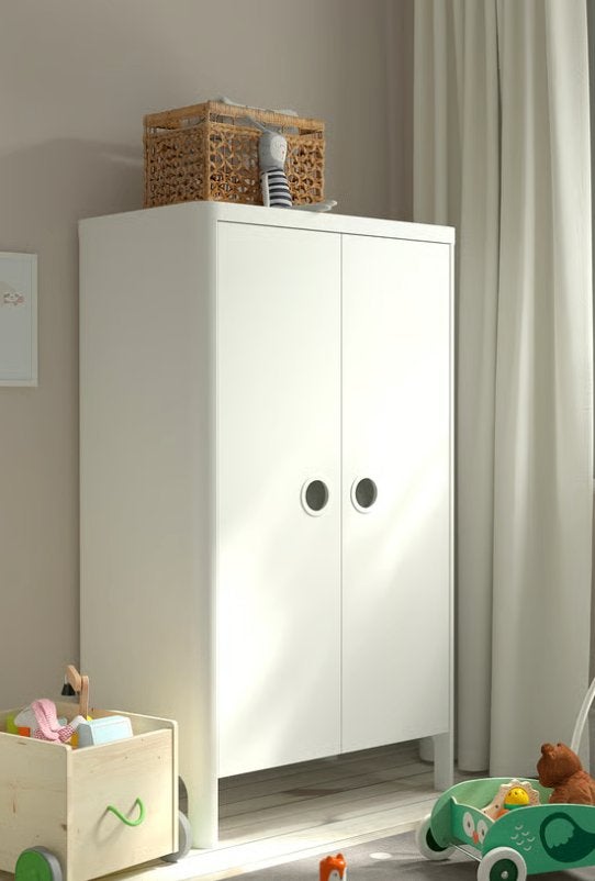 Kledingkast voor kinderen IKEA Busunge, Huis en Inrichting, Gebruikt, 100 tot 150 cm, 25 tot 50 cm, 50 tot 100 cm