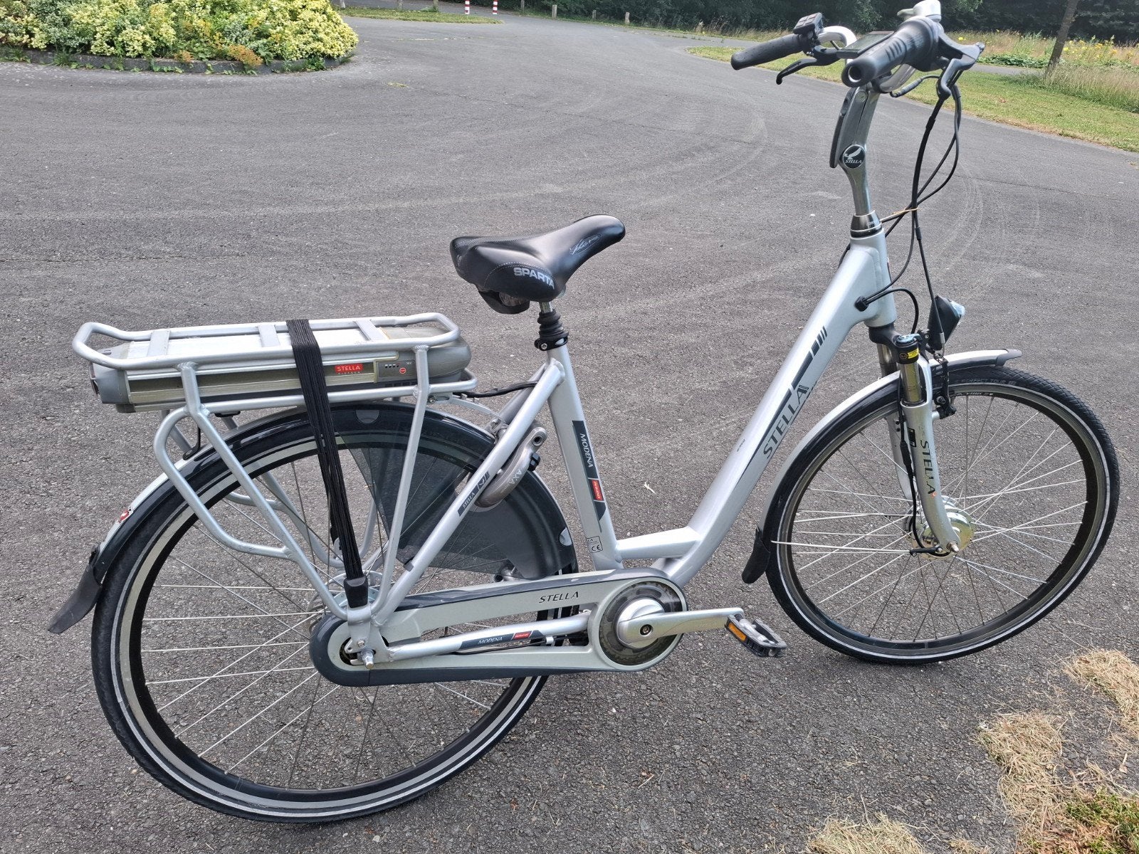 Stella modena / 28" / elektrische damesfiets, Fietsen en Brommers, Elektrische fietsen, Zo goed als nieuw, Overige merken, 51 tot 55 cm