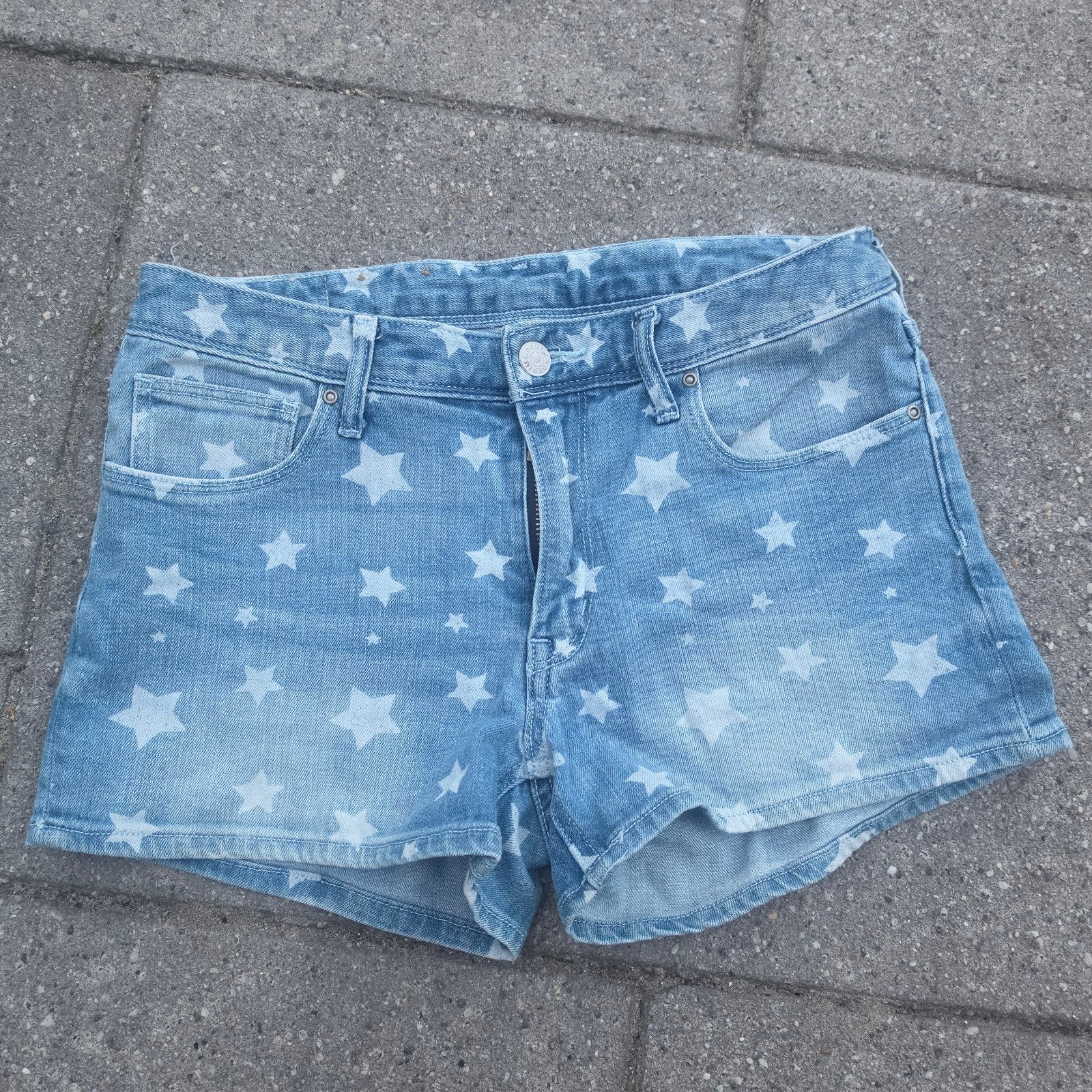 H&M Denim Shorts met Sterrenprint - Maat 164, Kinderen en Baby's, Kinderkleding | Overige, Ophalen of Verzenden, Zo goed als nieuw