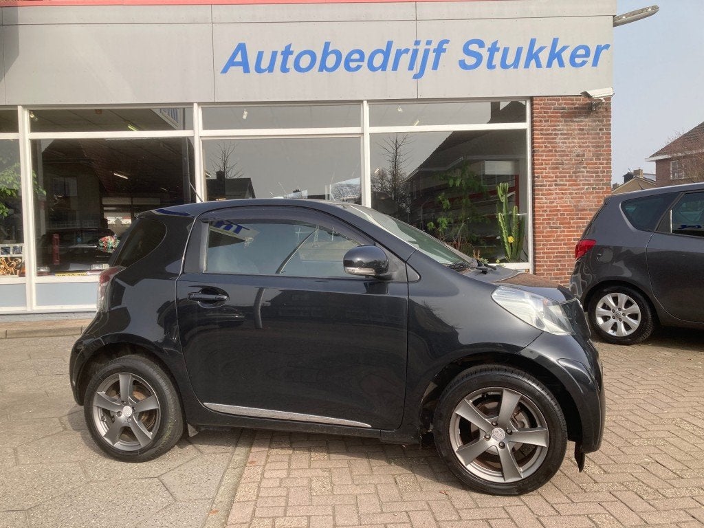 Toyota IQ 1.0 VVT-i Dynamic, Auto's, Toyota, Gebruikt, 4 stoelen, Origineel Nederlands, Bedrijf