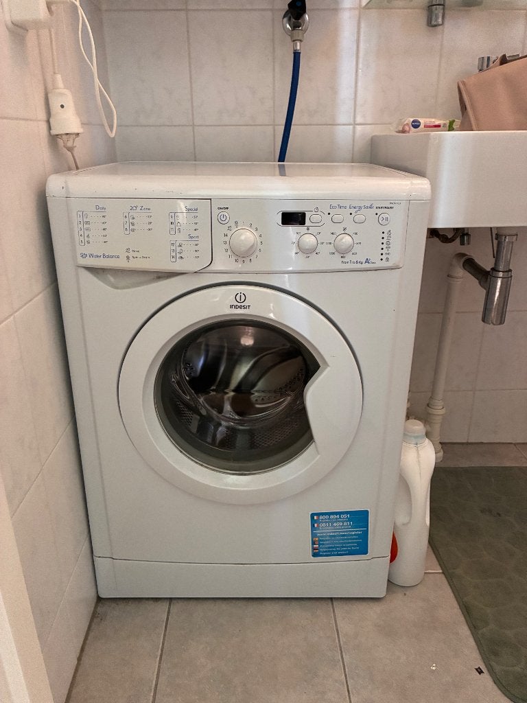 Wasmachine gratis, Witgoed en Apparatuur, Wasmachines, Ophalen, 1200 tot 1600 toeren, Gebruikt, 4 tot 6 kg