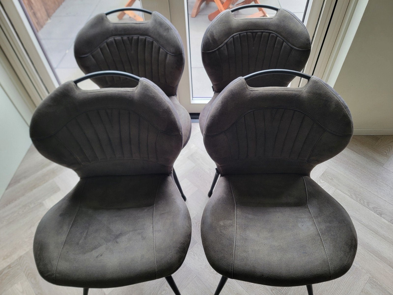 4x suède leren eettafel stoelen mosgroen, Huis en Inrichting, Stoelen, Ophalen, Gebruikt, Wit, Vier