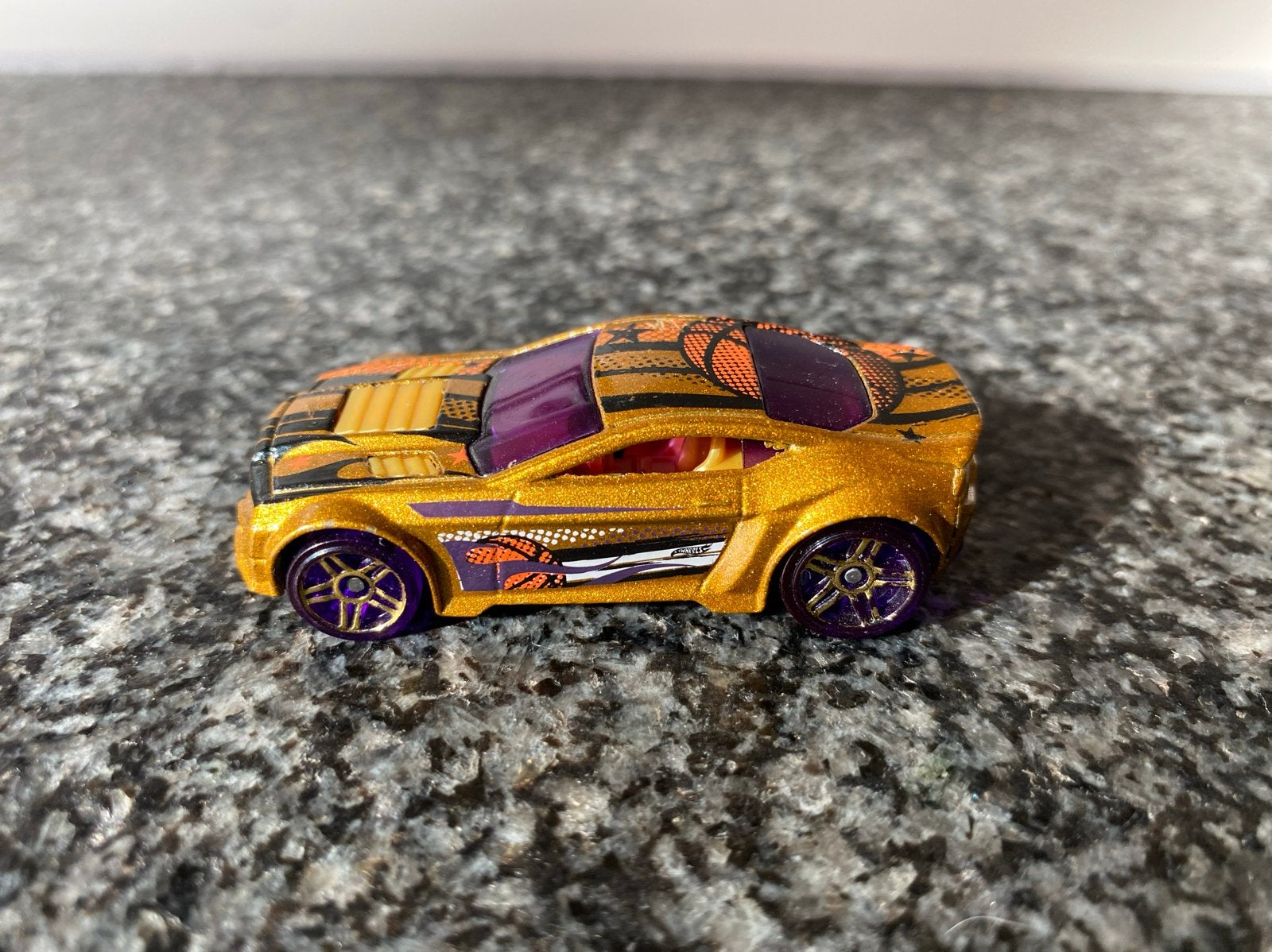 Hot Wheels Torque Twister R0924 - Goud/Paars, Ophalen of Verzenden, Zo goed als nieuw