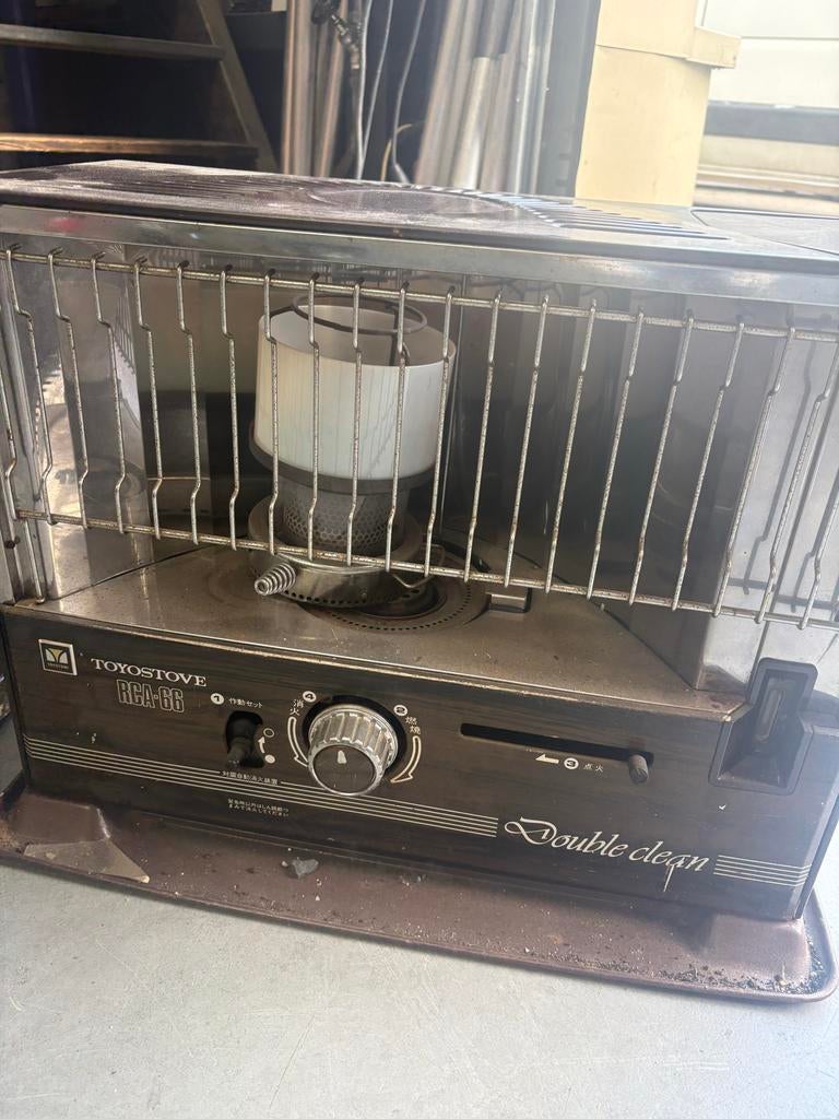 Toyostove RCA-66 Petroleumkachel - Vintage Kachel, Huis en Inrichting, Kachels, Gebruikt, Overige brandstoffen, Petroleumkachel