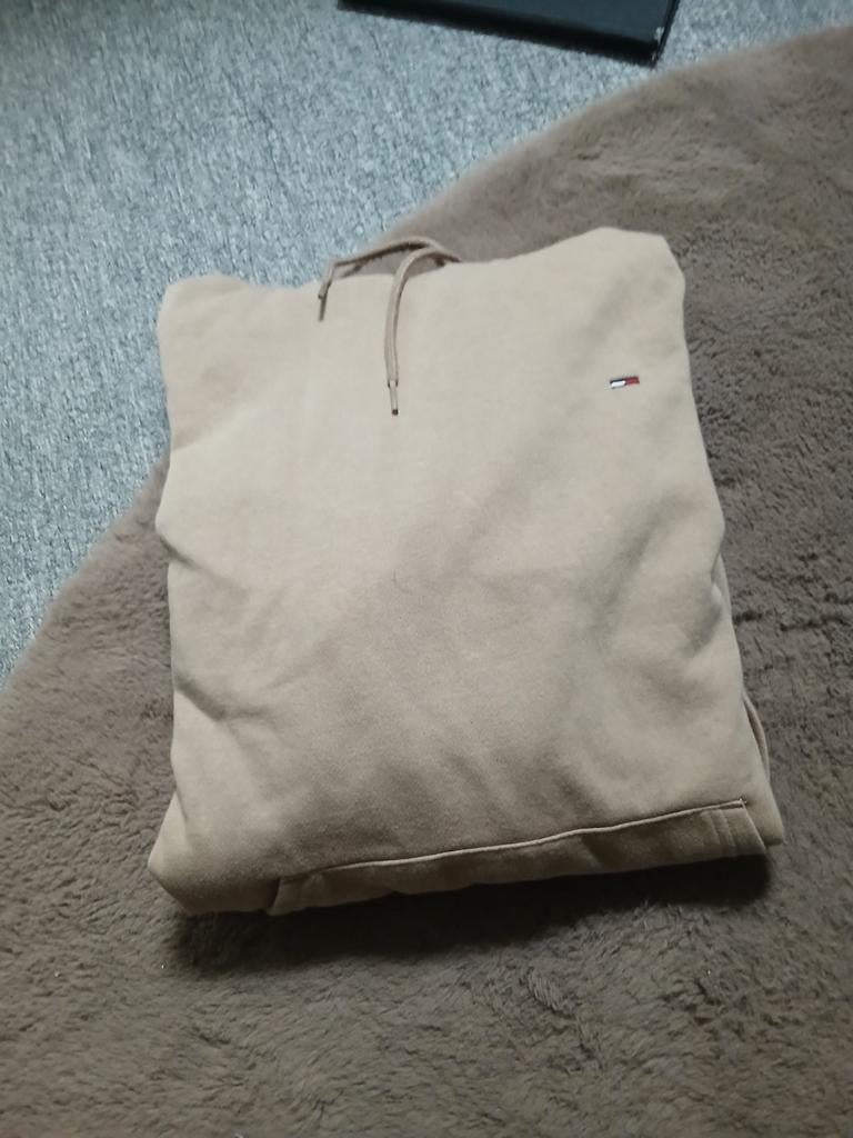 Tommy Hilfiger trui - Beige hoodie met logo, Kleding | Heren, Truien en Vesten, Maat 48/50 (M), Beige, Tommy Hilfiger, Ophalen of Verzenden