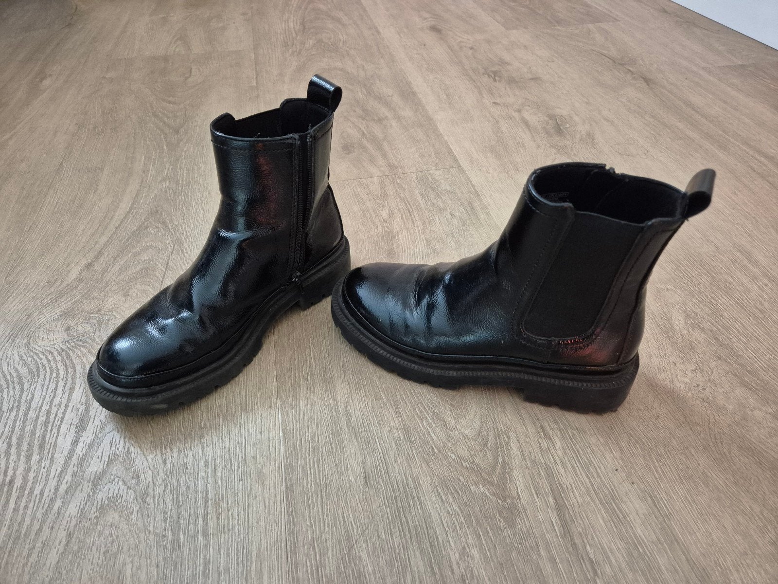 Zara zwarte meisjeslaarzen maat 33, Kleding | Dames, Schoenen, Lage of Enkellaarzen, Ophalen of Verzenden, Gedragen, Zara