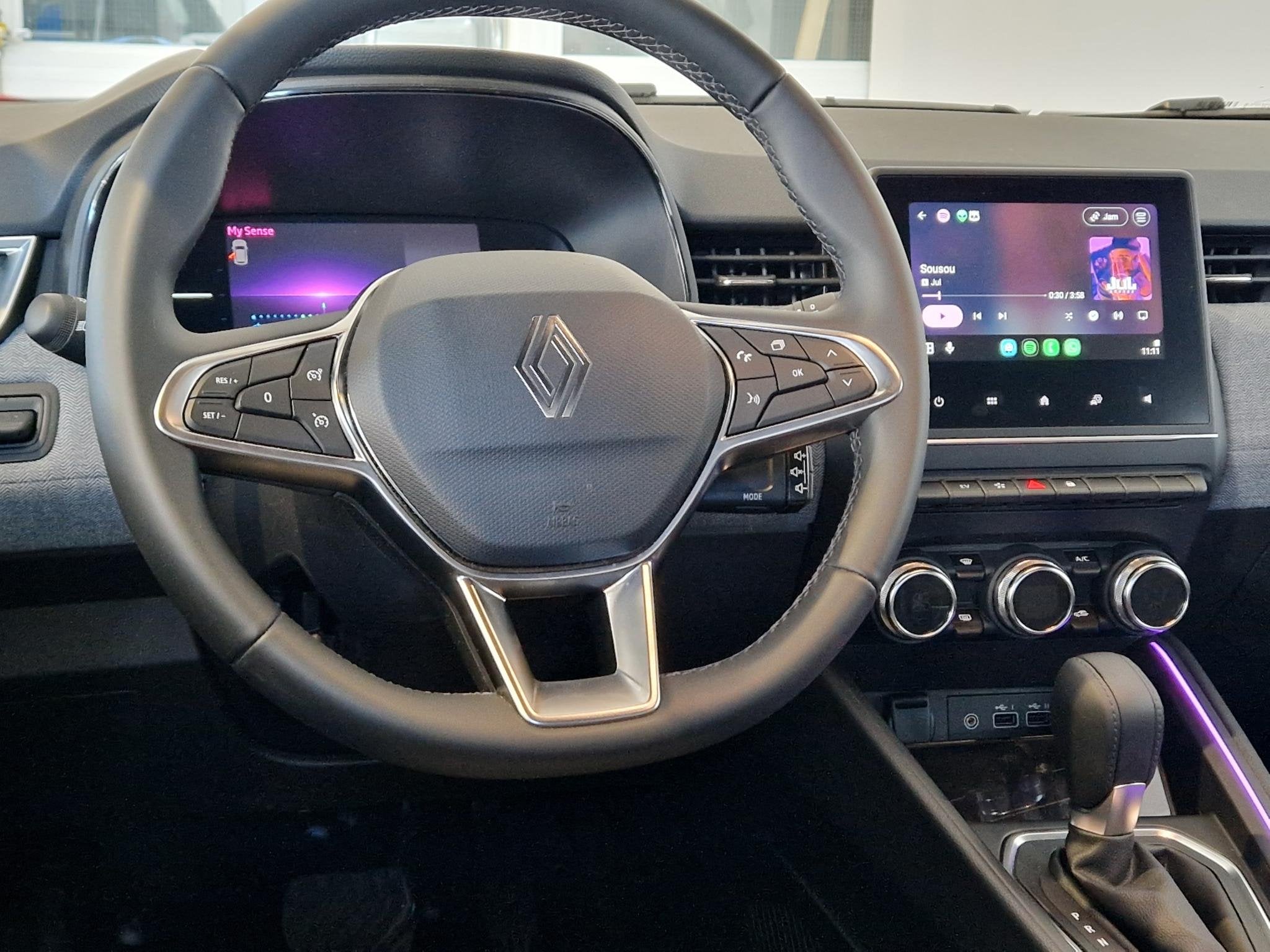 Renault Clio 1.6 E-Tech Full Hybrid 145 techno | NAVIGATIE |, Auto's, Gebruikt, Met garantie (alle), Leder en Stof, Origineel Nederlands