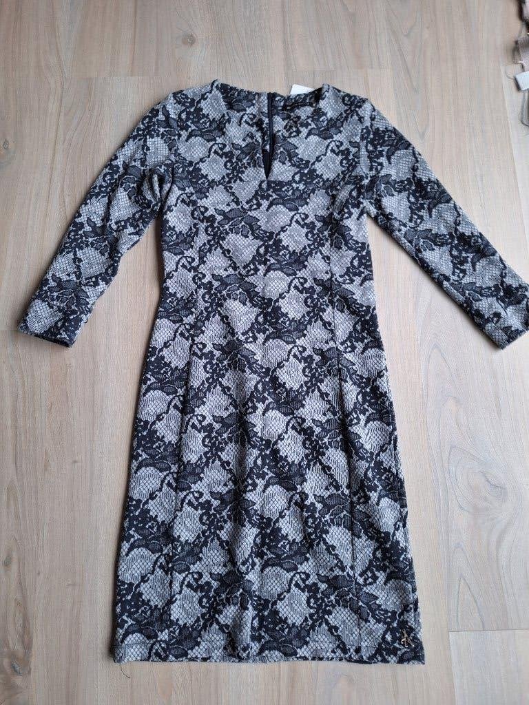 Erg mooie jurk maat S, Kleding | Dames, Angelle Milan, Blauw, Ophalen of Verzenden, Zo goed als nieuw