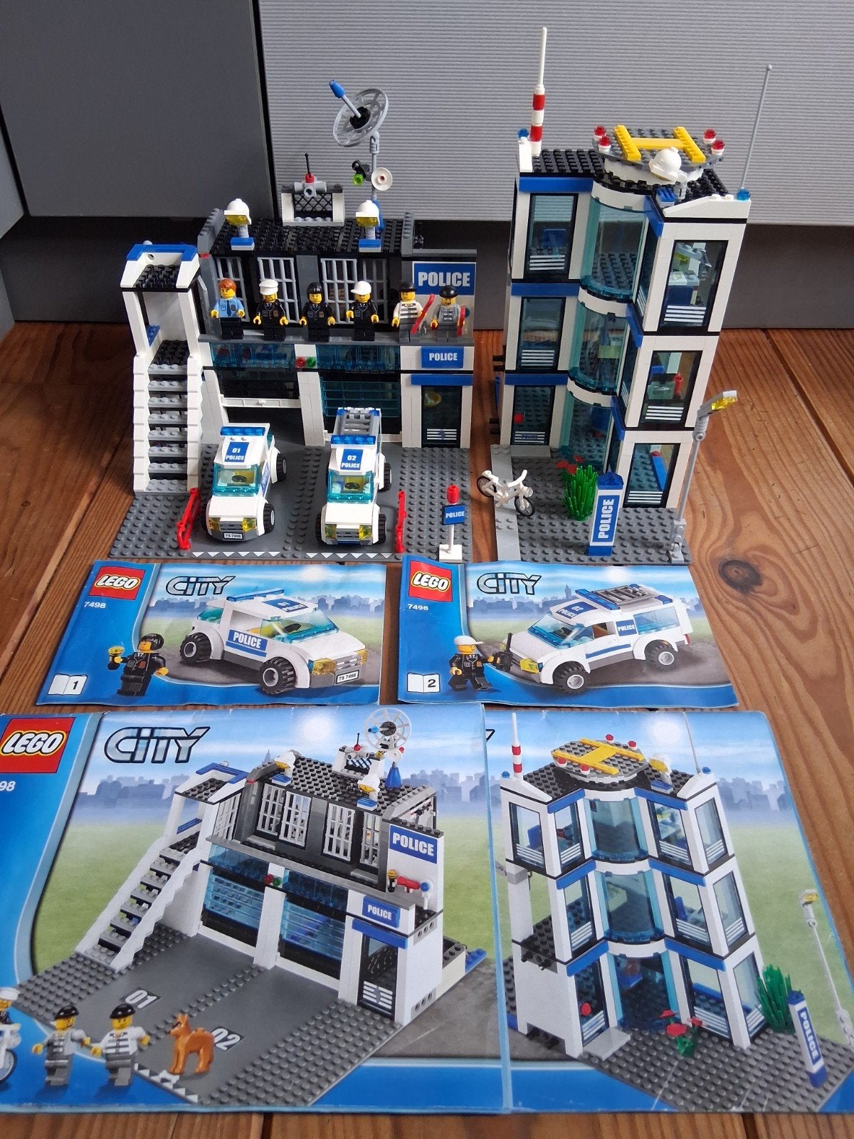 lego city Politiebureau 7498 grote complete set + boekjes, Kinderen en Baby's, Speelgoed | Duplo en Lego, Ophalen of Verzenden