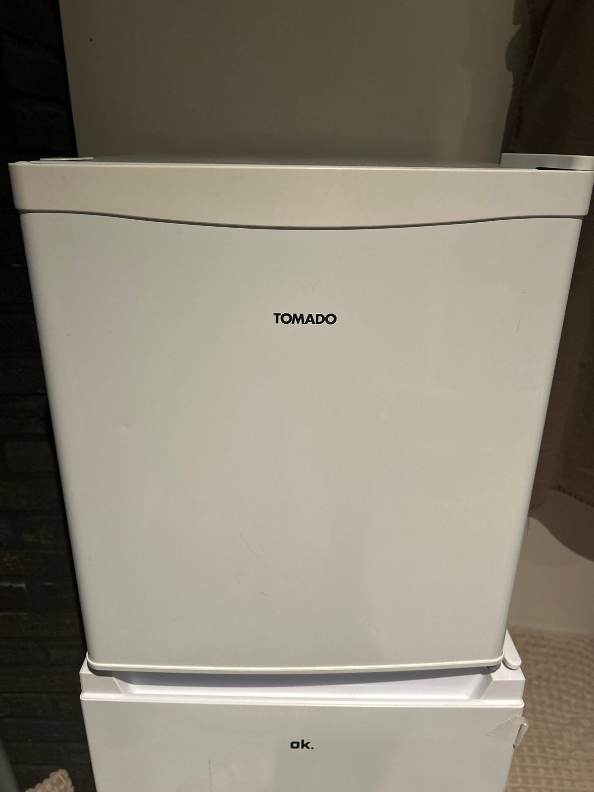 Tomado mini vriezer - Compact en functioneel, Gebruikt, Minder dan 85 cm, Minder dan 60 cm, Vrijstaand