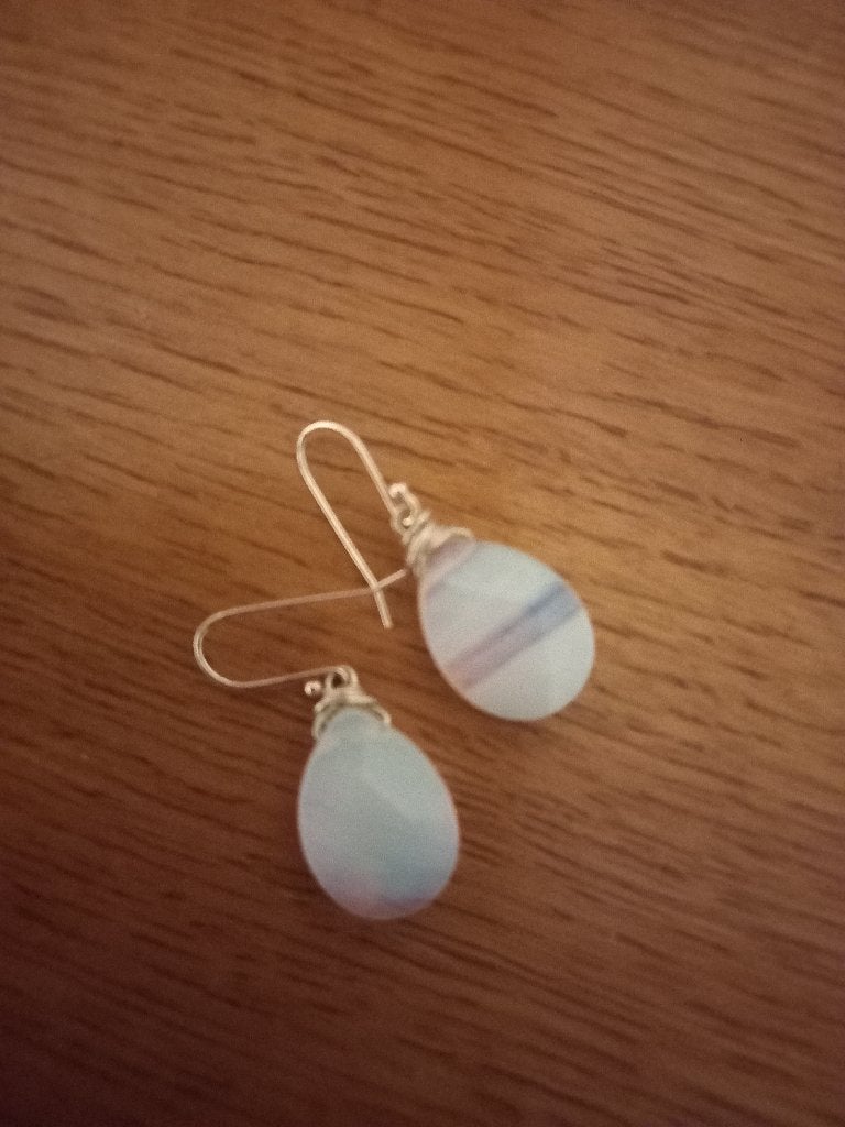 oorbellen lichtblauw hang, Sieraden, Tassen en Uiterlijk, Oorbellen, Hangers, Blauw, Nieuw, Ophalen of Verzenden