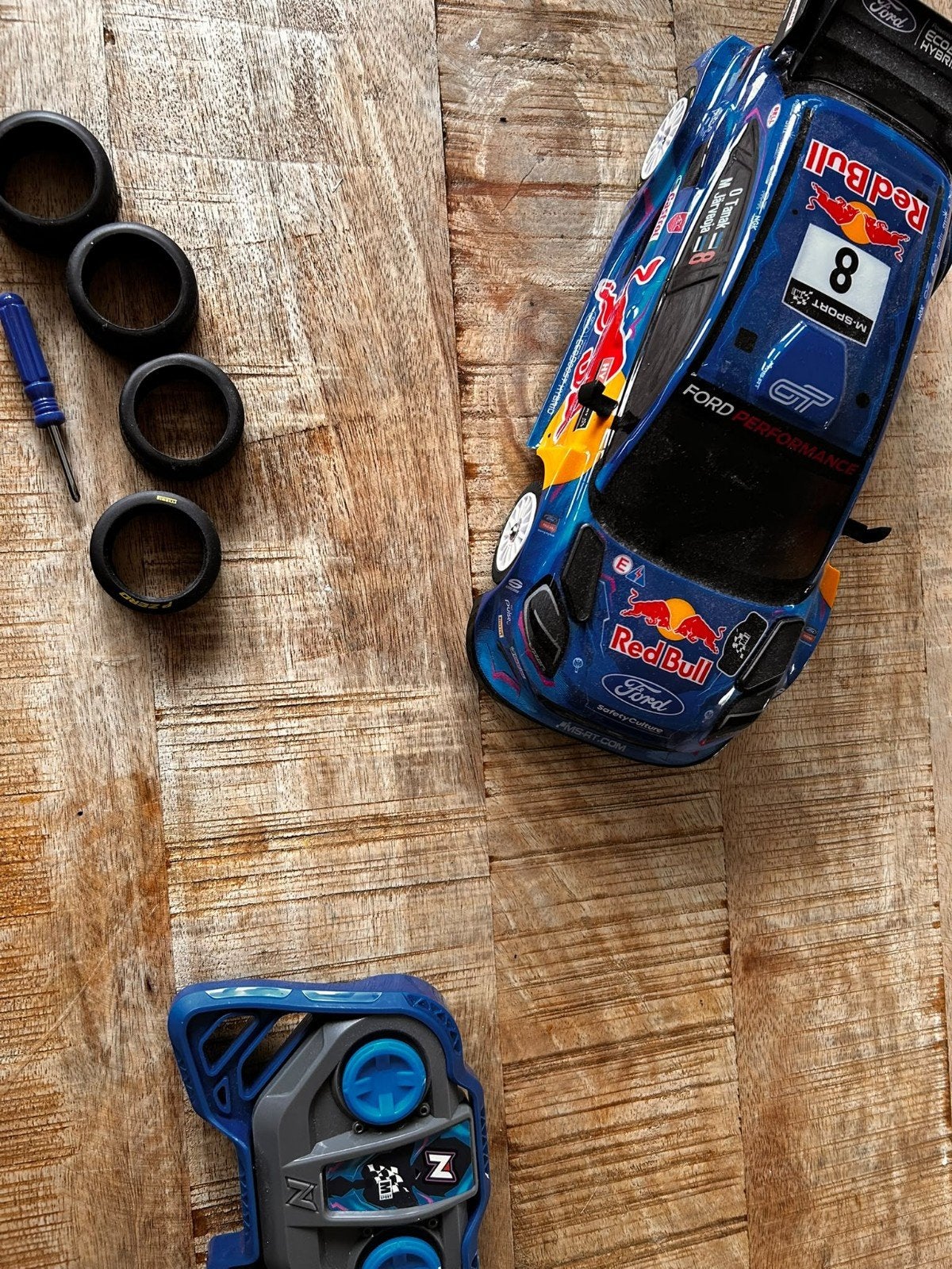 Bestuurbare auto Ford Puma Rally1 Hybrid - Zo goed als nieuw, Ophalen, Zo goed als nieuw, Overige schalen, Auto onroad